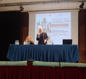 Dott. CLAUDIO DI BERARDINO (Assessore al Lavoro e nuovi diritti, Formazione, Scuola e diritto allo studio universitario, Politiche per la ricostruzione della Regione Lazio)